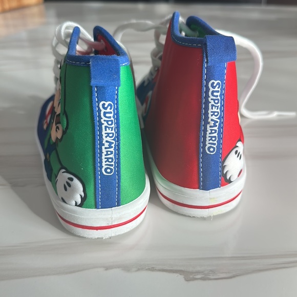 Super Mario Nintendo Sneakers - Picture 4 of 8